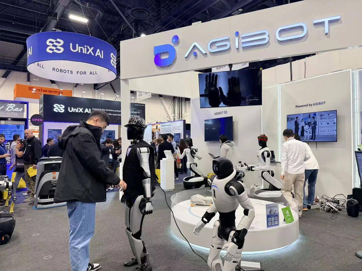 6：9大方向最火中企霸场机器人全明星大乱斗pg电子模拟器暴走2万步逛遍CES202(图24)