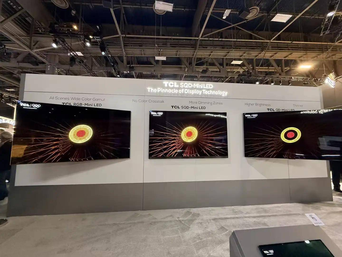 6：9大方向最火中企霸场机器人全明星大乱斗pg电子模拟器暴走2万步逛遍CES202(图26)