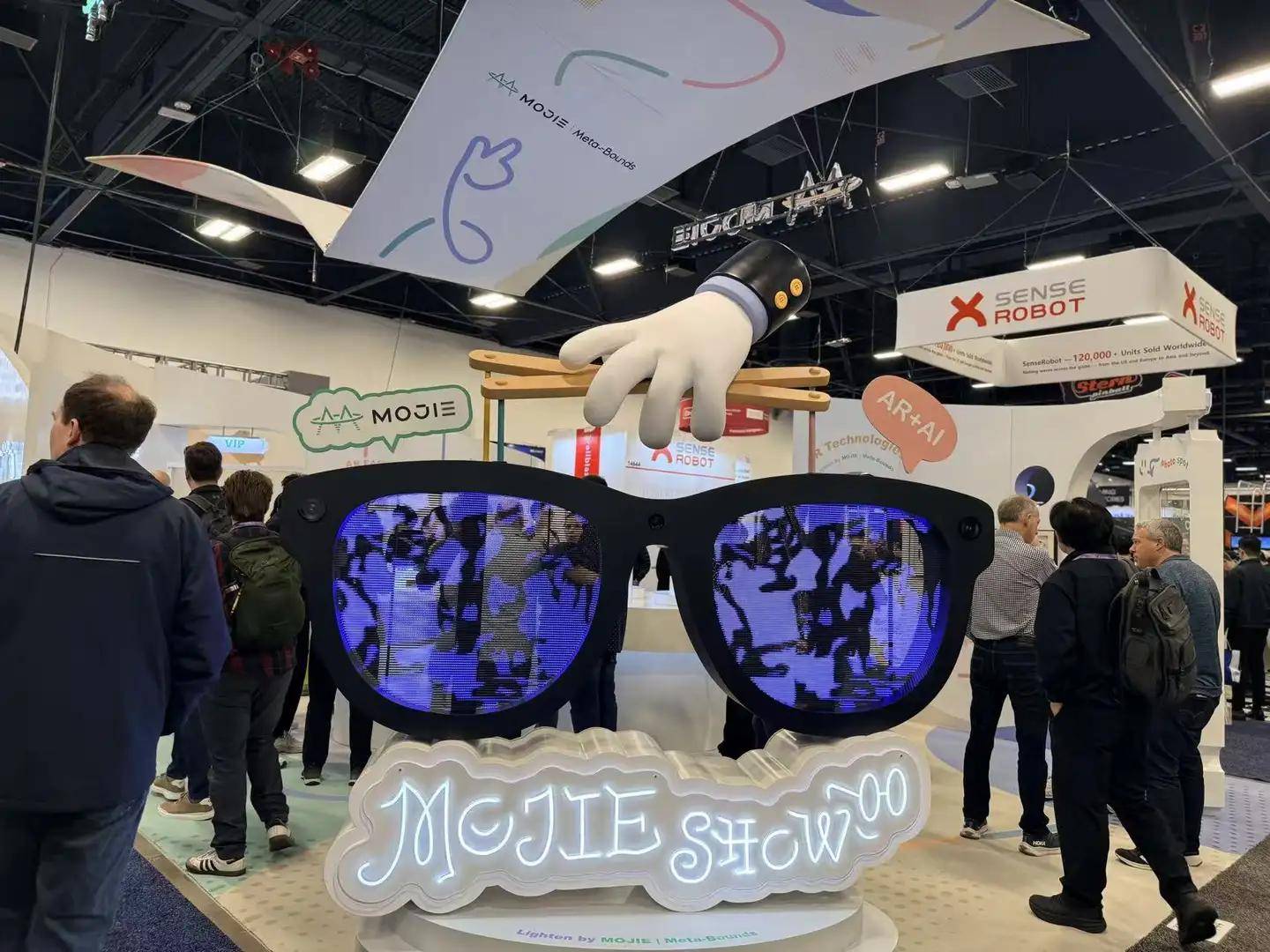 6：9大方向最火中企霸场机器人全明星大乱斗pg电子模拟器暴走2万步逛遍CES202(图31)