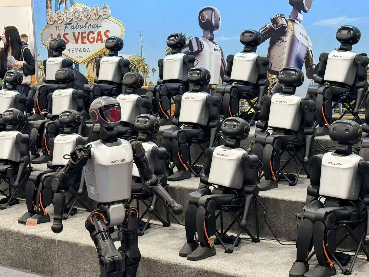 6：9大方向最火中企霸场机器人全明星大乱斗pg电子模拟器暴走2万步逛遍CES202(图29)