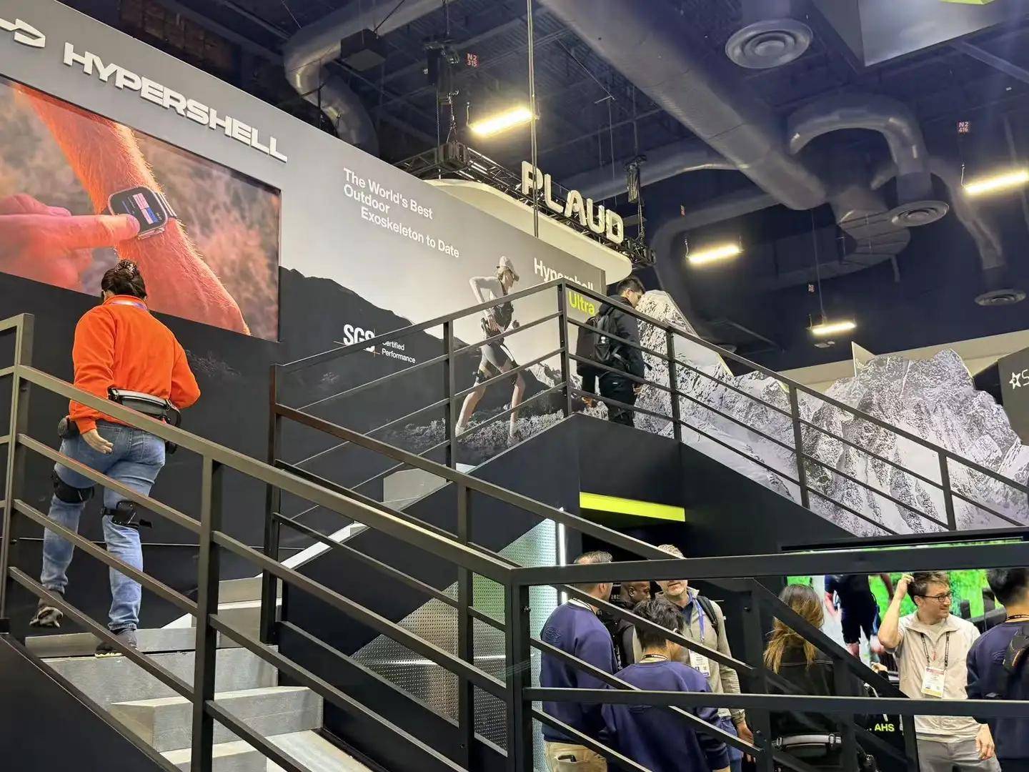 6：9大方向最火中企霸场机器人全明星大乱斗pg电子模拟器暴走2万步逛遍CES202(图47)