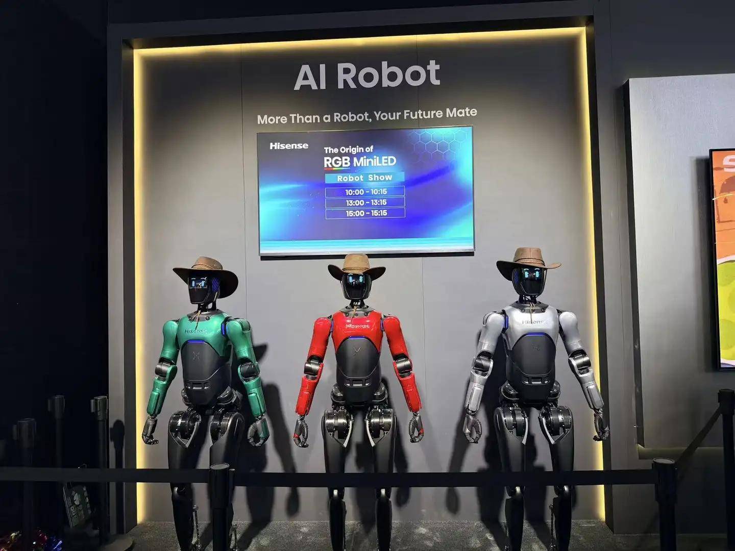 6：9大方向最火中企霸场机器人全明星大乱斗pg电子模拟器暴走2万步逛遍CES202(图59)