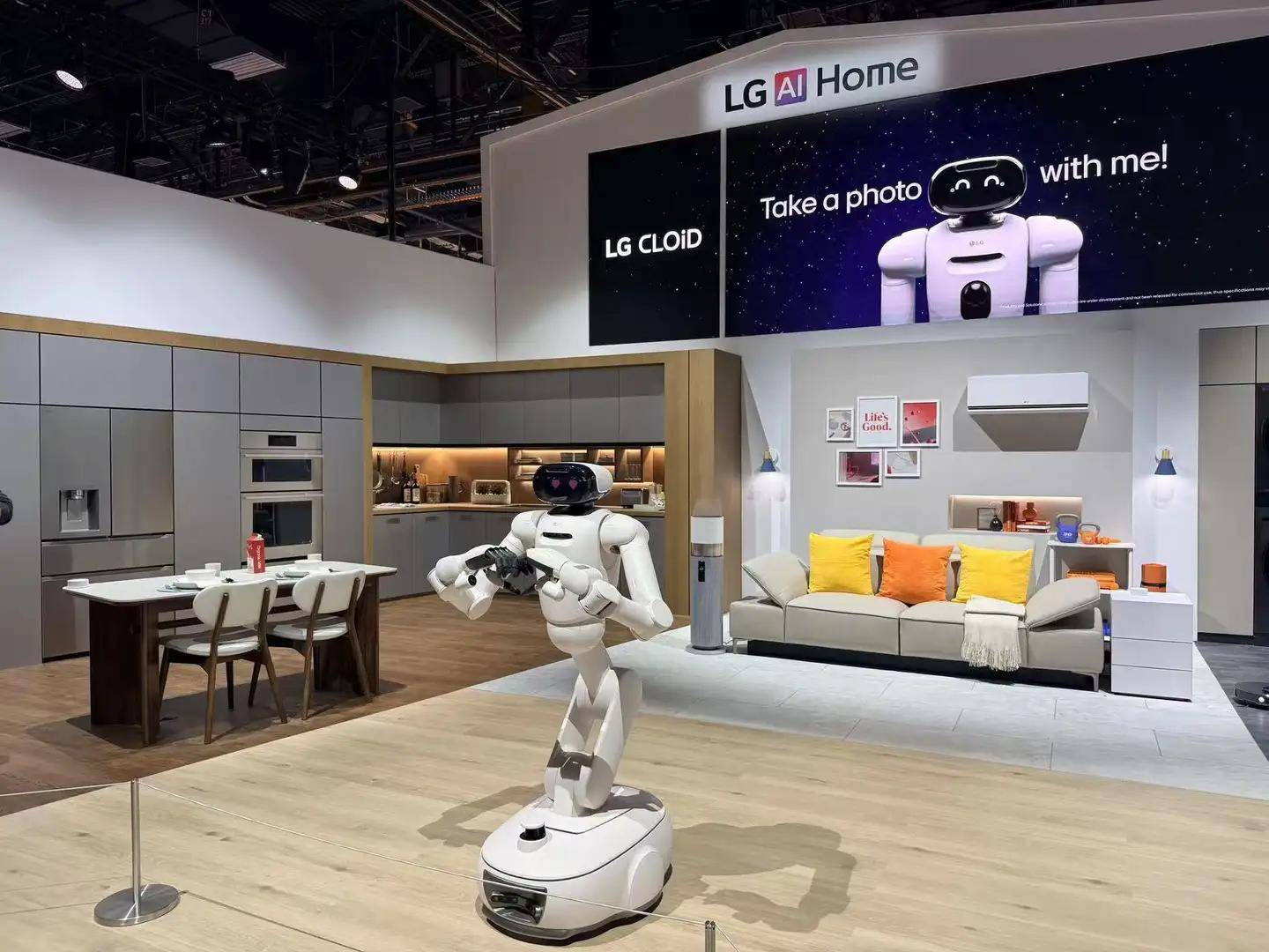 6：9大方向最火中企霸场机器人全明星大乱斗pg电子模拟器暴走2万步逛遍CES202(图117)